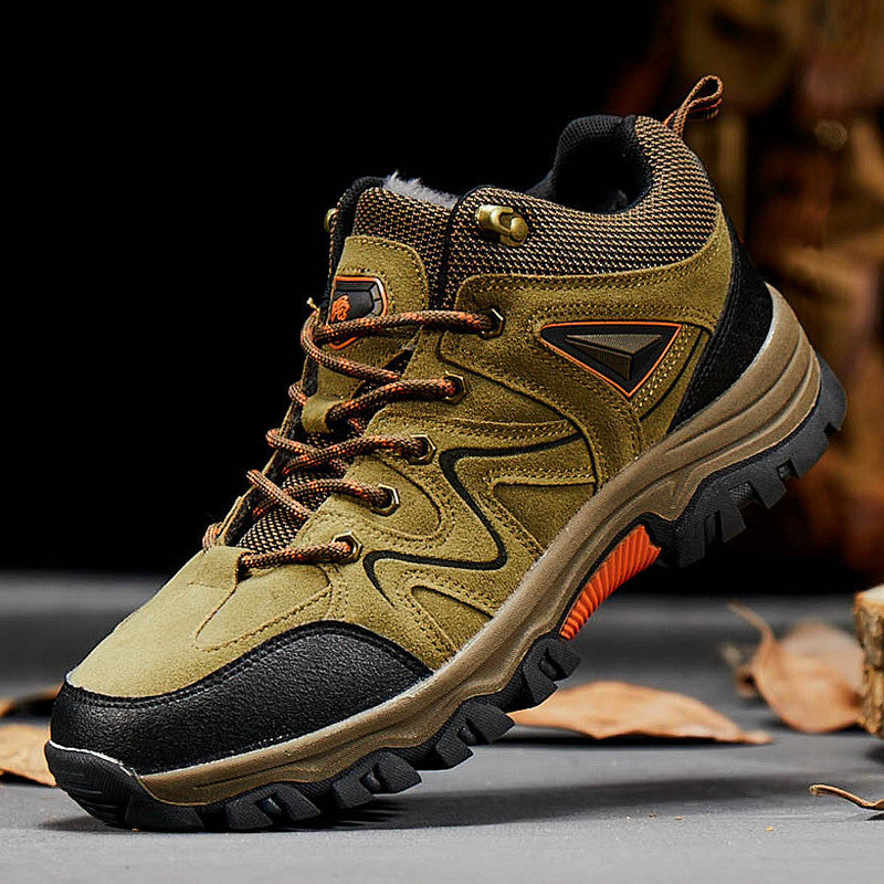 Men's new anti-slip and waterproof outdoor hiking shoes.