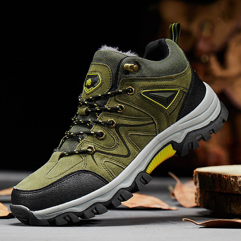 Men's new anti-slip and waterproof outdoor hiking shoes.